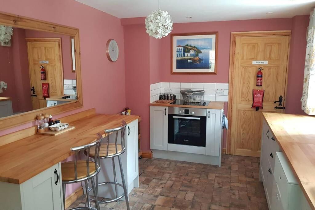 Rowan Cottages With Panoramic Views Of The Stiperstones And Walks On The Doorstep Shrewsbury Exterior foto